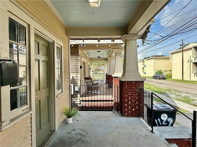 Building Photo - 1133 Belleville St