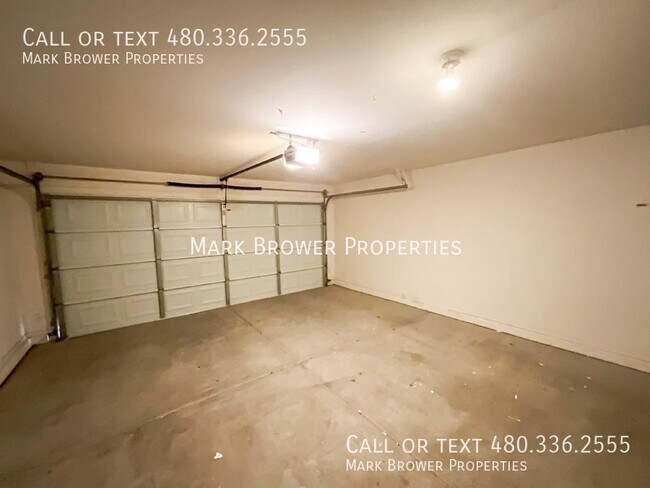Building Photo - 22264 W Antelope Trail