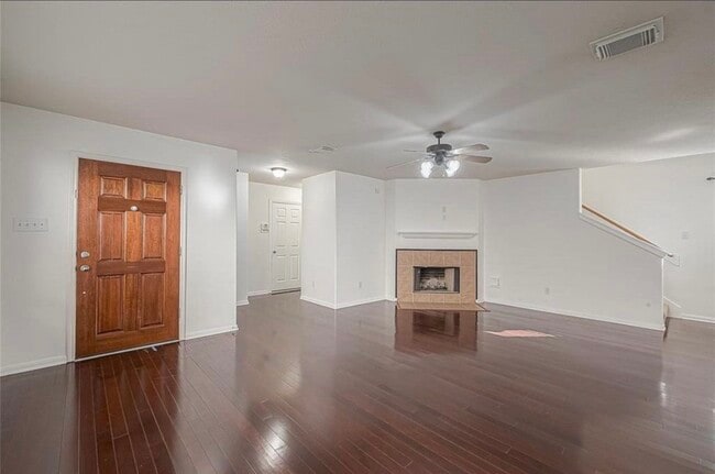 Building Photo - 10819 Waterfern Ct