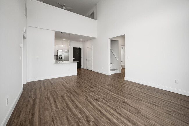 Building Photo - 231 Walton Ave