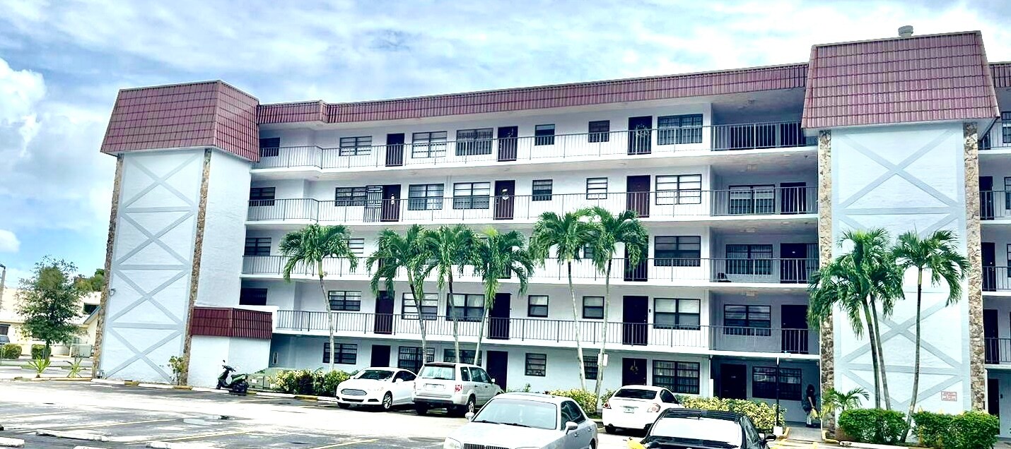 BUILDING - 1335 W 68th St