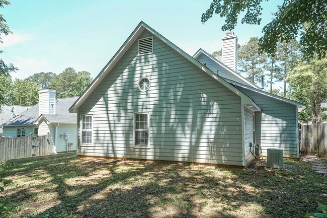 Building Photo - 3 Bedroom Home in the Heart of Cary