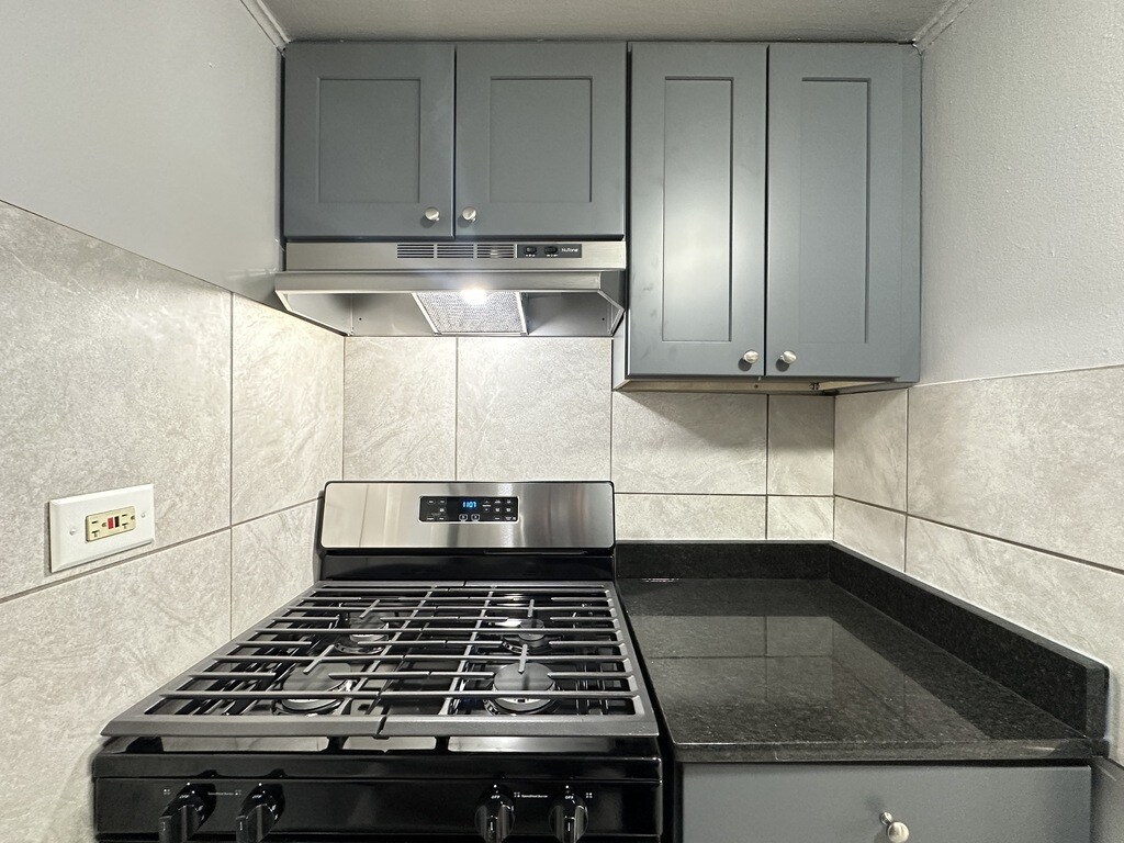 Building Photo - 3812 25th Ave