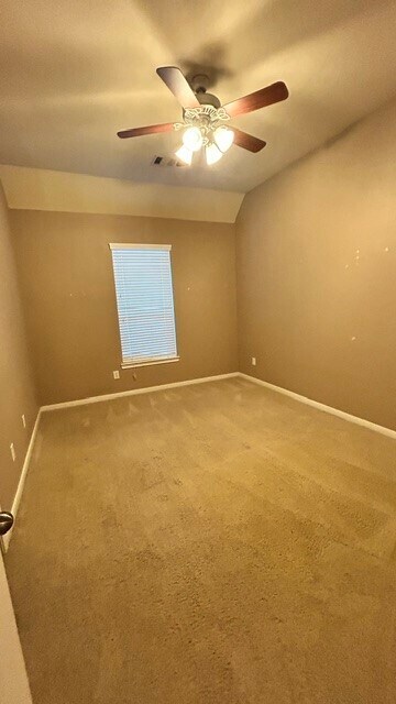 Building Photo - 1002 Yaupon Square Ln