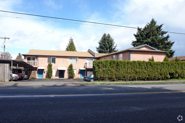 Building Photo - 8231 N Fessenden St