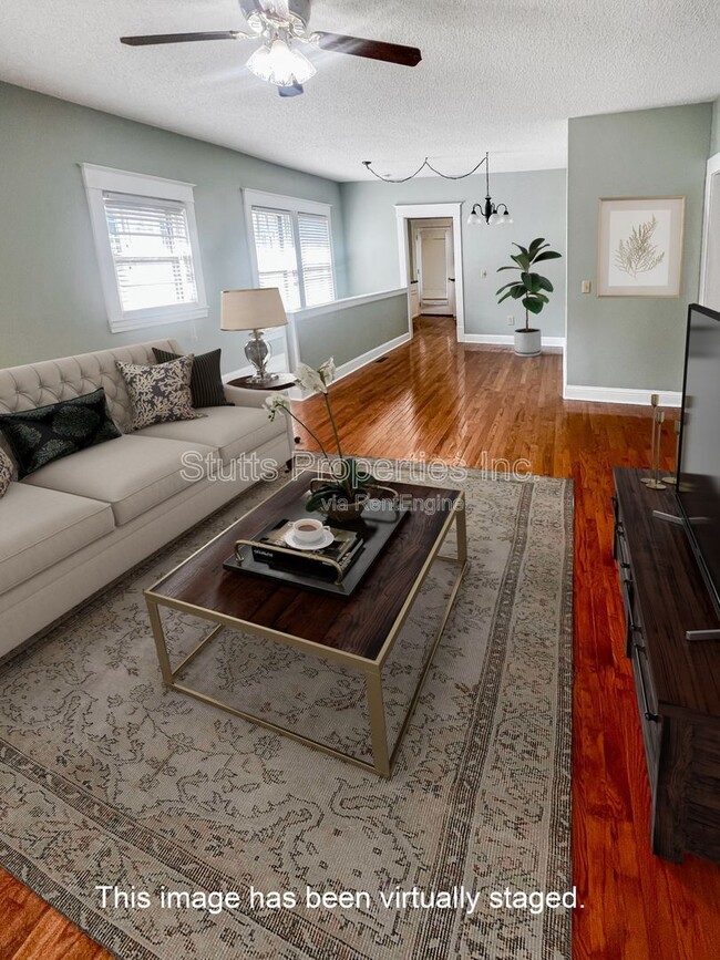 Building Photo - 209 Mattielou St