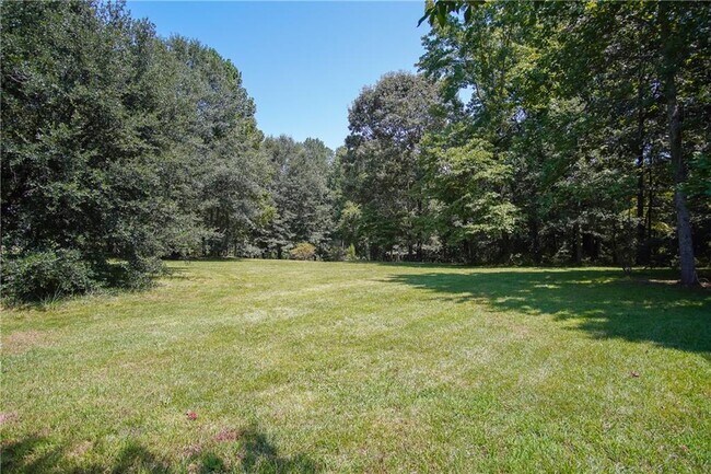 Building Photo - 2173 Holly Ct