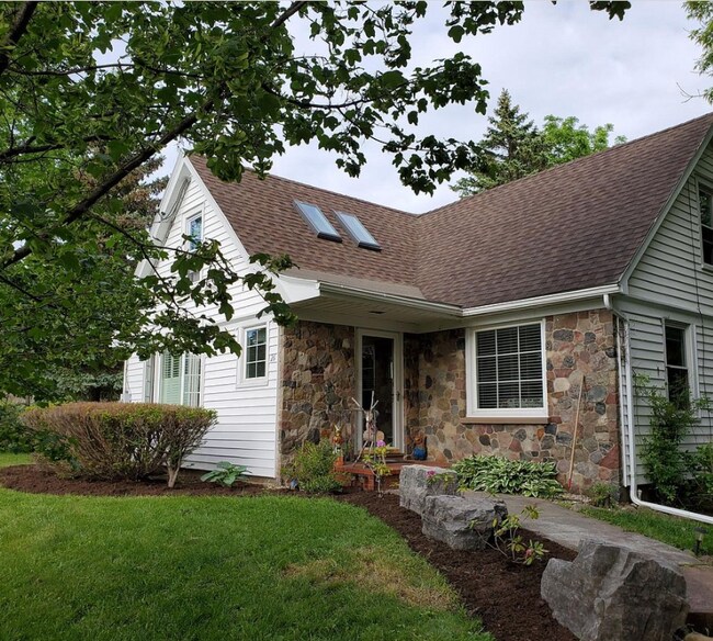 26 Mendon Center Rd 26 Mendon Center Rd Pittsford NY 14534