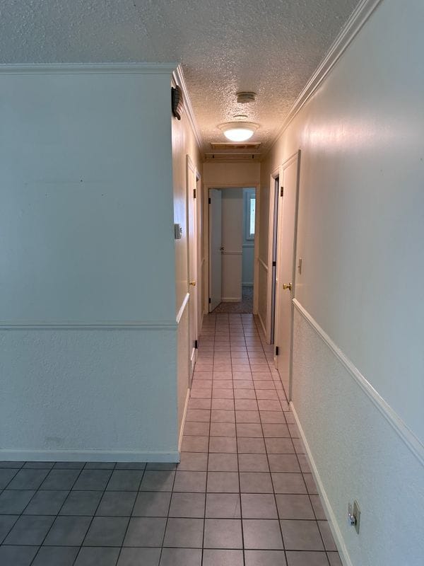 Building Photo - 6284 Woodsdale Dr