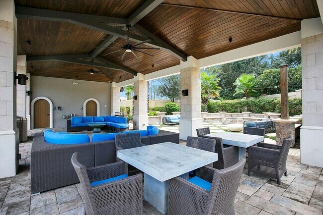 Building Photo - 8455 Via Vittoria Way