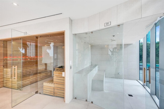 Building Photo - 488 NE 18th St