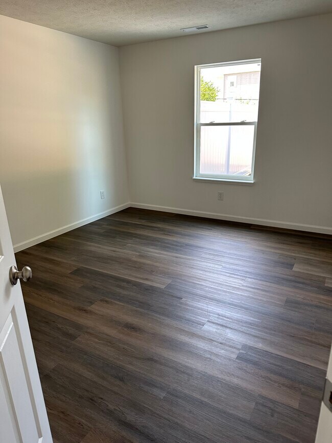Building Photo - 5824 Norcroft Dr