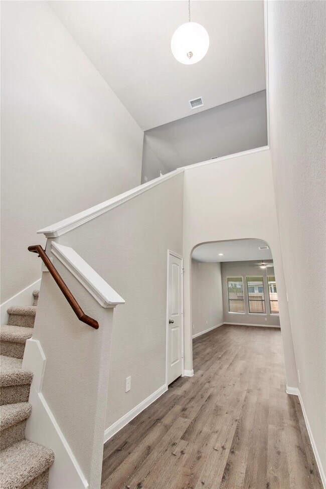 Building Photo - 2750 Williams Grv Ct