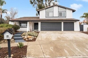 Building Photo - 6212 Sacramento Ave