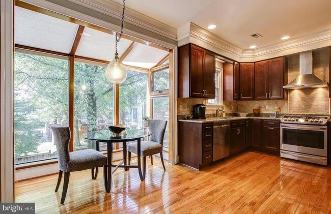 Building Photo - 9936 Foxborough Cir