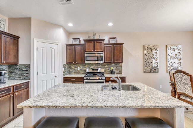 Building Photo - 14713 Rockbridge
