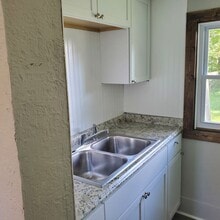 Building Photo - 2BDRM HOUSE FOR RENT