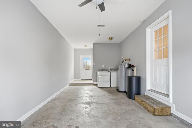 Building Photo - 2691 Goldmiller Rd