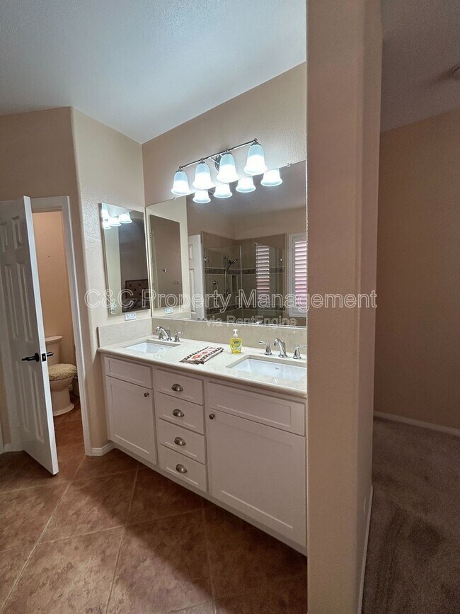 Building Photo - 30934 Crystalaire Dr
