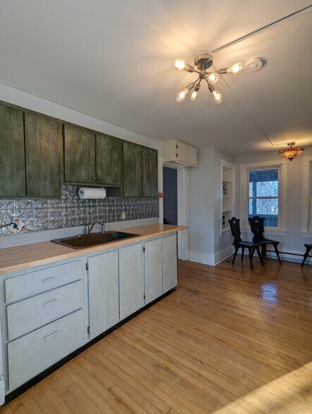 Building Photo - 308 Coddington Rd