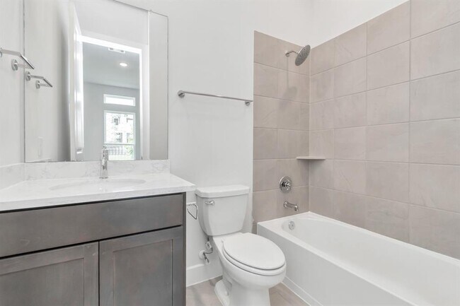 Building Photo - 21118 Chelton Bch Dr