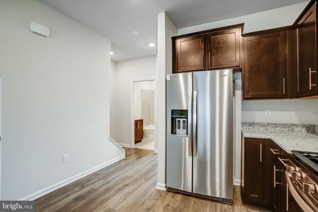 Building Photo - 721 Courier Ln