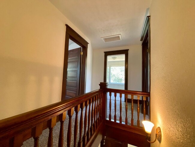Building Photo - $2,200 - 4 Bed / 3 Bath Beautiful Home in ...