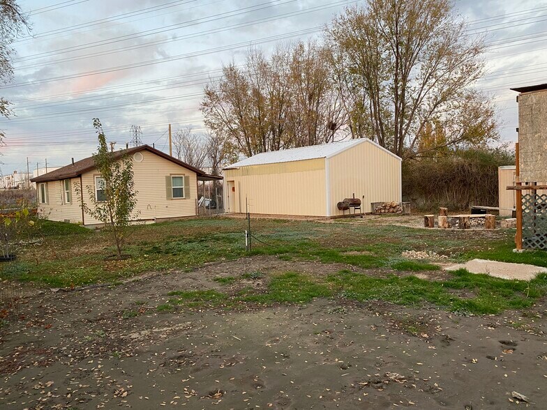 Building Photo - 1275 W 700 S