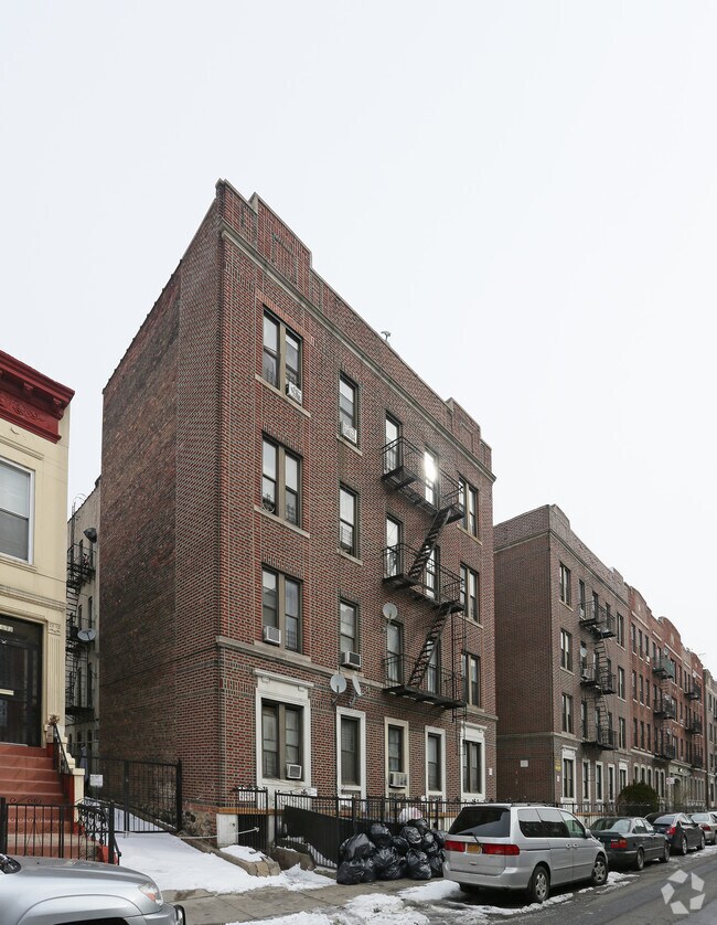 Building Photo - 1635 Union St