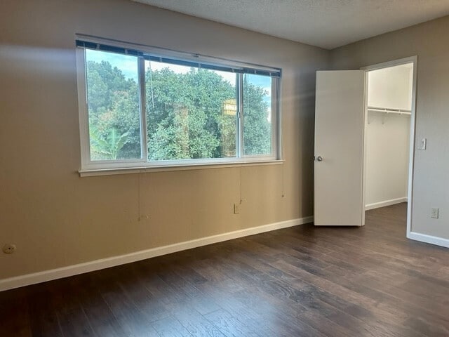Building Photo - Beautifully Updated 4-Bedroom Home