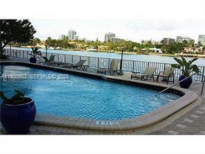 Building Photo - 10101 E Bay Harbor Dr