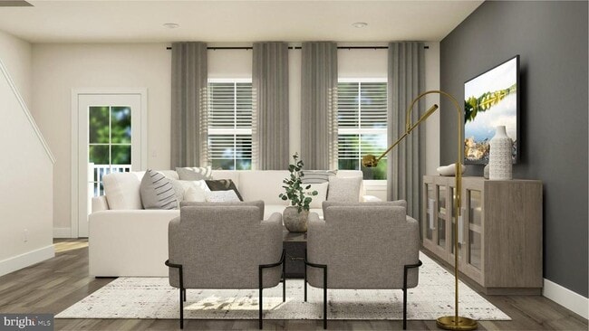 Building Photo - 39 E Front St