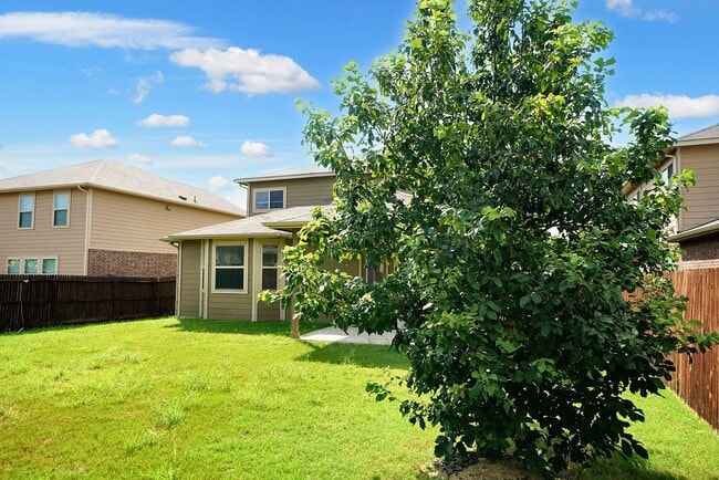 Building Photo - Beautiful Rental in Converse! Realtor Comm...