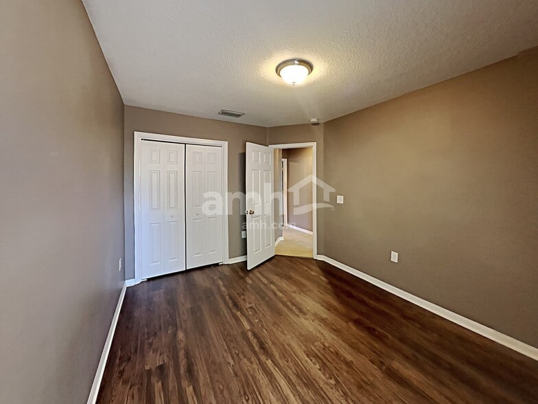 Building Photo - 22611 Roderick Dr