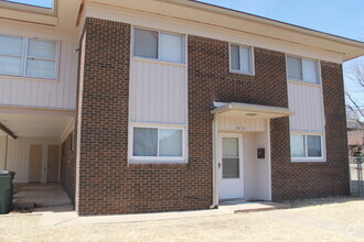 Building Photo - Tinker Close!