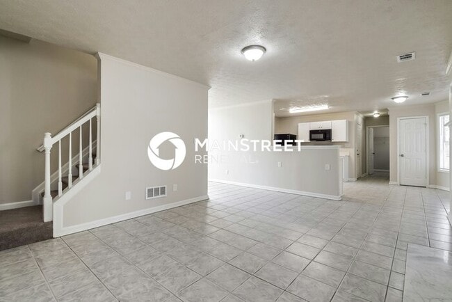 Building Photo - 4 Bedroom Pet-Friendly Home in Lawrencevil...
