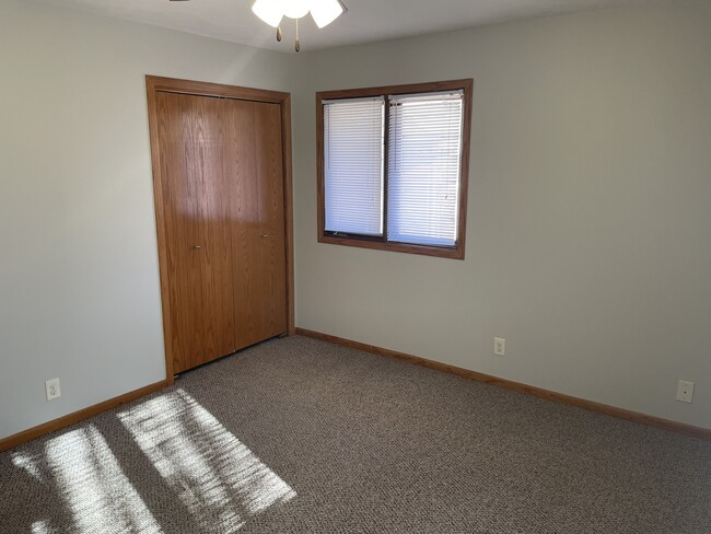 Building Photo - 5005 Meredeth St