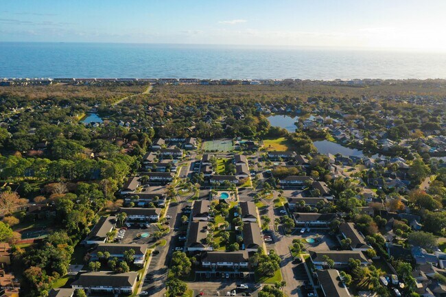 Building Photo - 695 A1A N