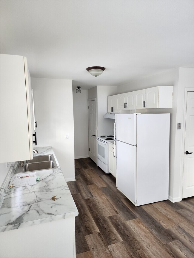 Building Photo - 1864 Murphy Woods Rd