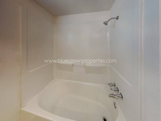 Building Photo - 1804 Bristol Cove