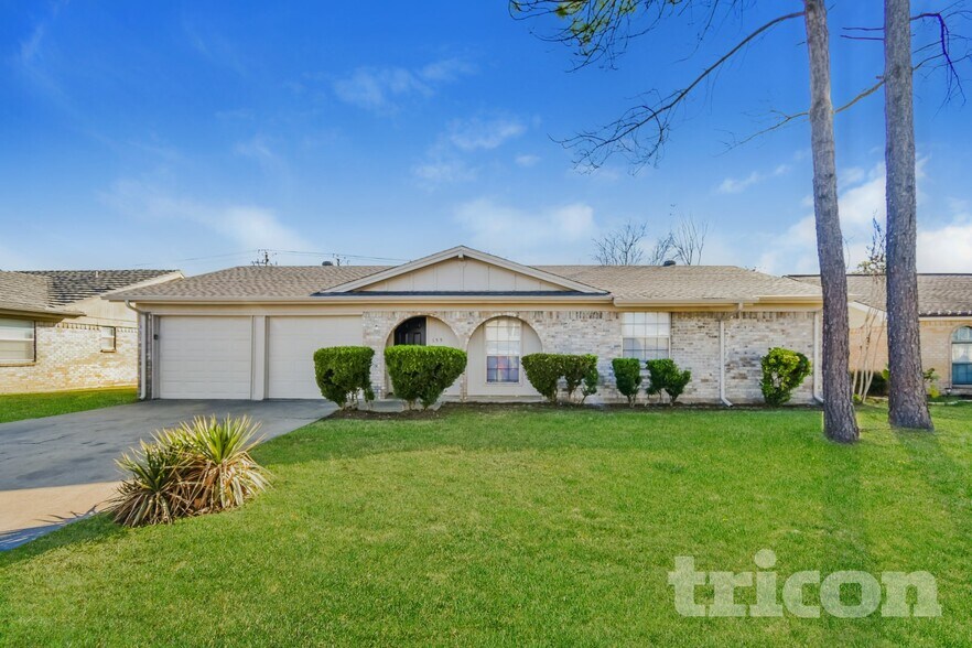 Building Photo - 155 Bellvue Dr
