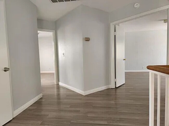 Building Photo - Charming 4BR House in Las Vegas