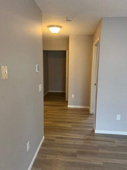 Building Photo - 615 11th Street Southwest