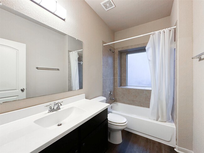 Building Photo - 16771 Mammoth Springs Dr
