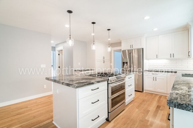 Building Photo - Newly Remodeled Lake Oswego Traditional