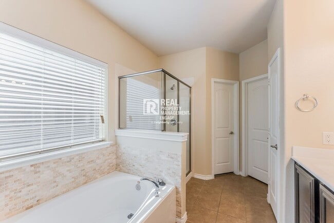 Building Photo - Modern Two-Story 4-Bedroom Home in Frisco ISD!