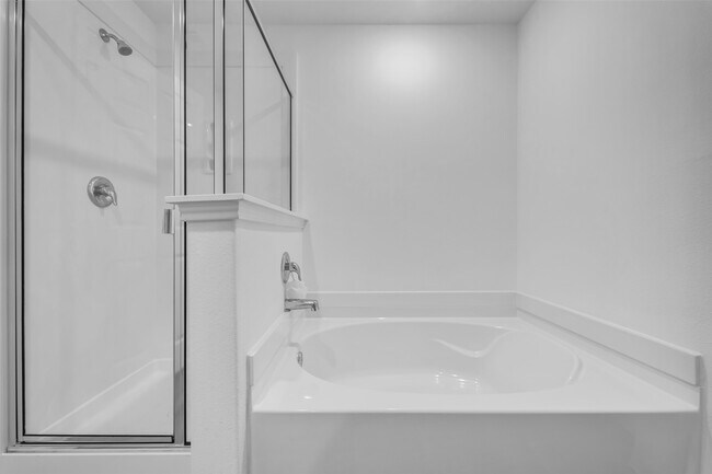 Building Photo - 7306 Madison Cmns Ln