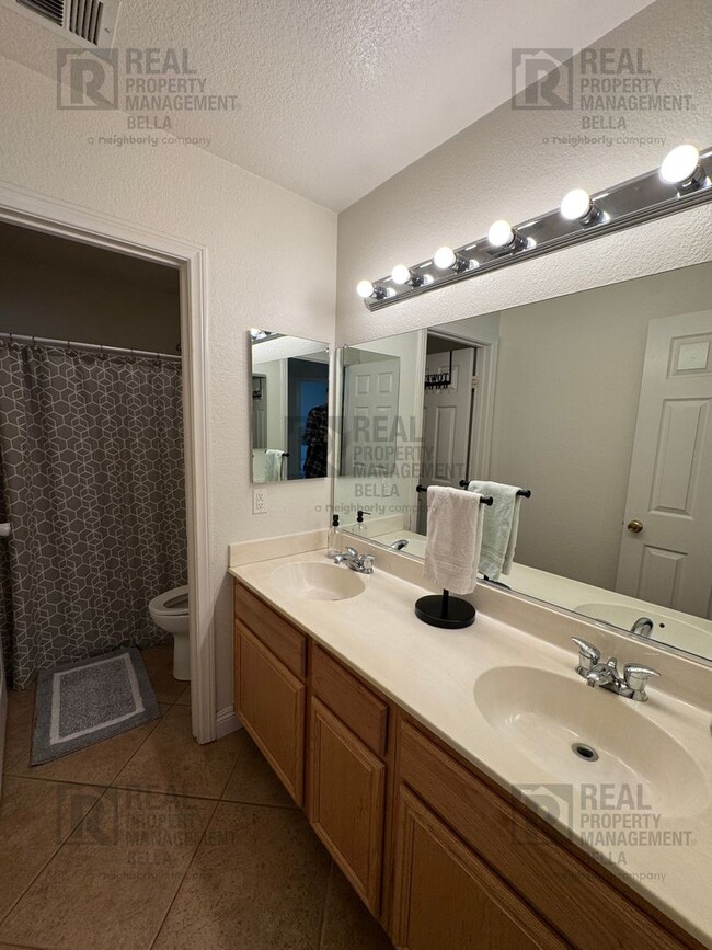 Building Photo - Spacious 4-Bedroom Menifee Home with Open ...