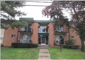 Building Photo - 1840 Axtell Dr