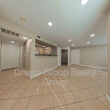 Building Photo - 8101 W Flamingo Rd